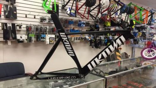 Linares Bike Shop in Los Angeles Row 21 2